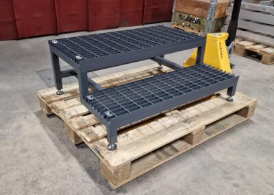 Teräksinen ritilä porras